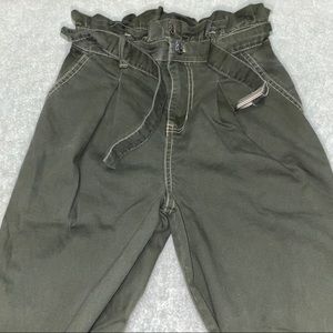 army green baggy jeans with super cute belt!